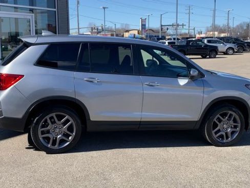 Used 2023 Honda Passport EX-L image 2