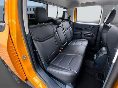 New 2026 Ford Maverick Lariat w/ Black Appearance Package image 10