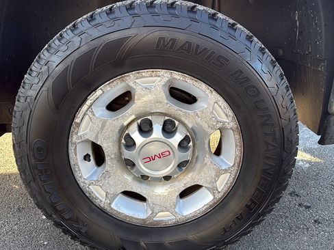 Used 2010 GMC Sierra 2500 SLT w/ SLT Convenience Package image 14