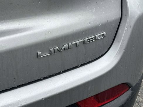 Used 2022 Jeep Compass Limited image 10