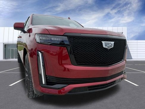 Certified 2024 Cadillac Escalade ESV Sport w/ LPO, ONYX Package image 8