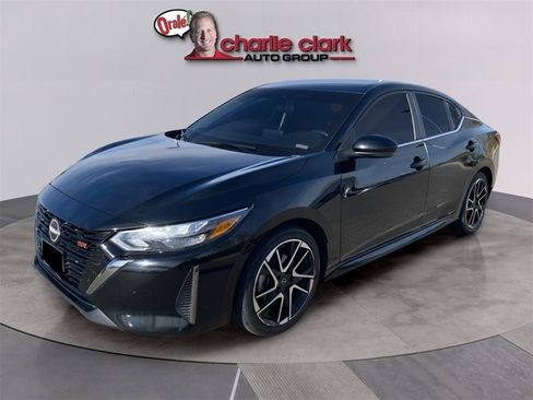 Used 2024 Nissan Sentra SR image 2