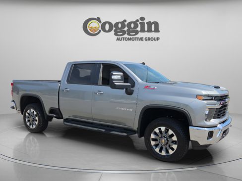 Used 2025 Chevrolet Silverado 2500 LT AWD/4WD image 7