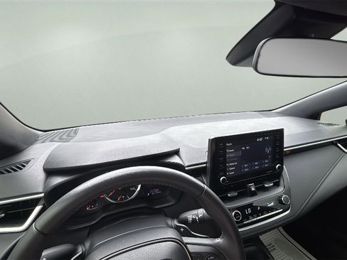 Used 2022 Toyota Corolla SE image 6