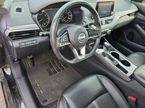 Used 2024 Nissan Altima 2.5 SR FWD image 14