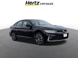 Used 2025 Volkswagen Jetta SE video 1