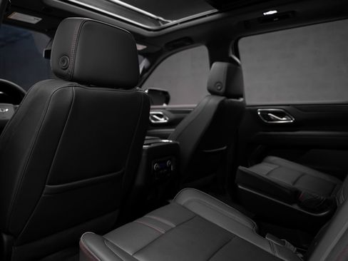 Used 2024 Chevrolet Suburban RST w/ Luxury Package image 65