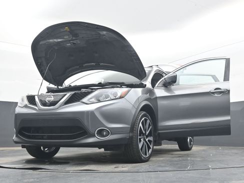 Used 2017 Nissan Rogue Sport SL w/ SL Premium Package FWD image 42