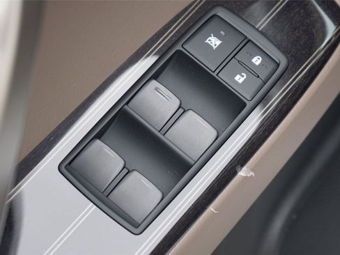 Used 2021 Lexus GX 460 Luxury w/ Off Road Package AWD/4WD image 21
