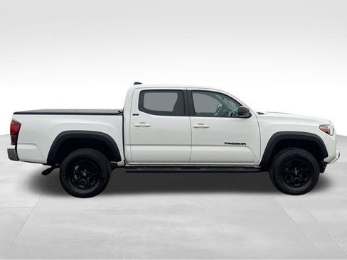 Used 2023 Toyota Tacoma SR5 w/ SX Package image 6