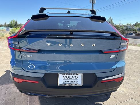 Used 2023 Volvo C40 P8 Recharge Ultimate image 7