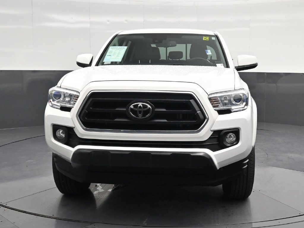 Used 2022 Toyota Tacoma SR5 w/ Technology Package RWD image 6