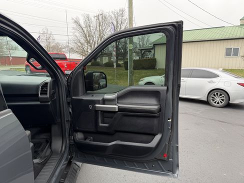 Used 2016 Ford F150 XLT w/ Equipment Group 301A Mid image 26