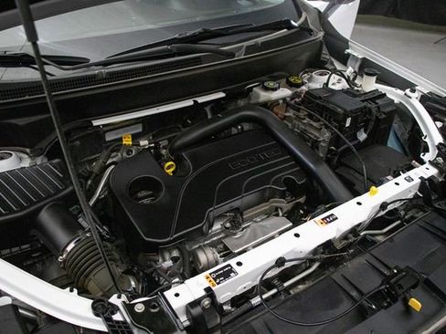 Used 2024 GMC Terrain SLE w/ Elevation Edition image 27