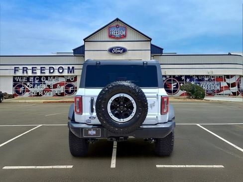 Used 2024 Ford Bronco Badlands w/ Sasquatch Package AWD/4WD image 6