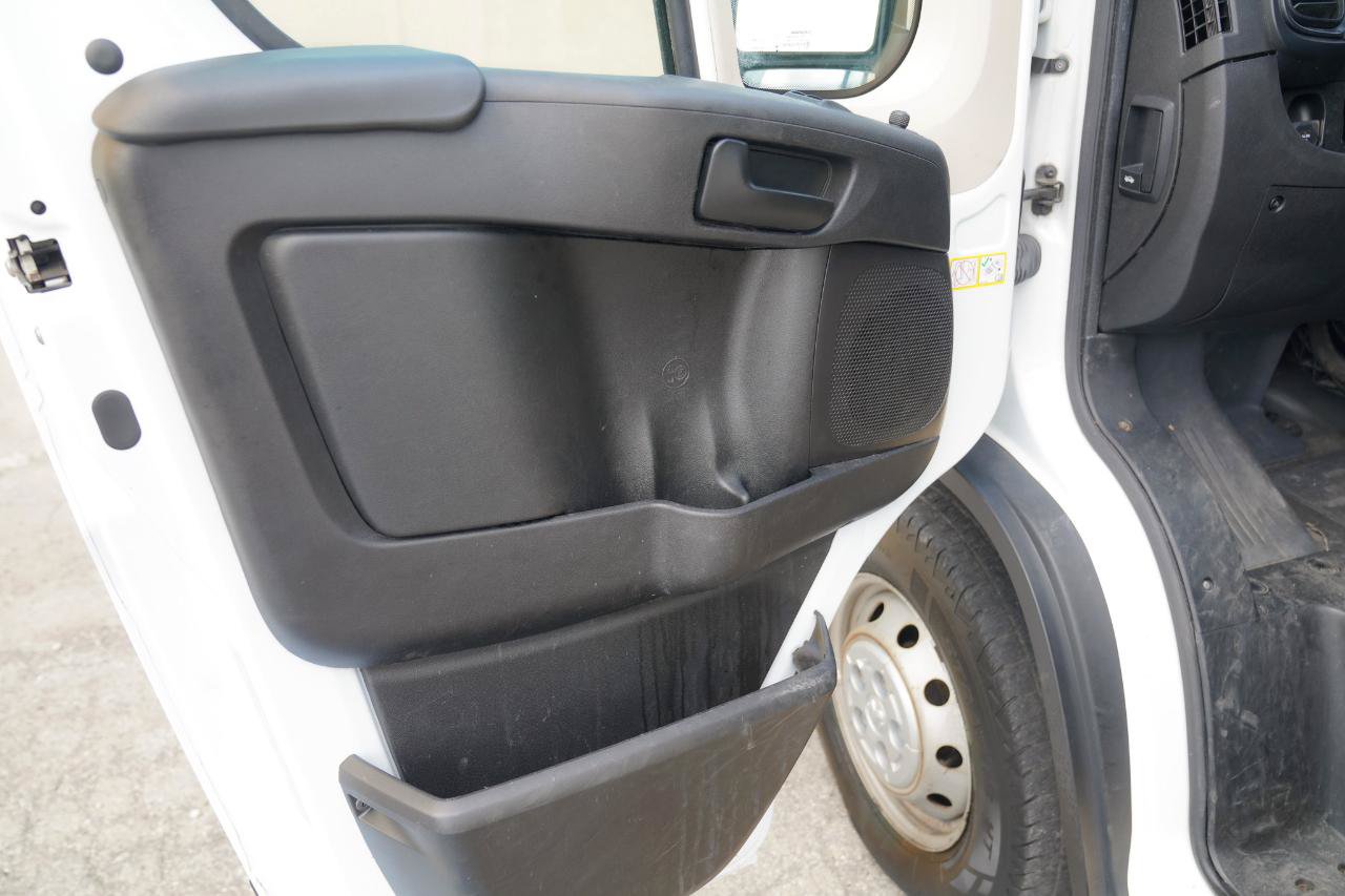 Used 2022 RAM ProMaster 2500 w/ Driver Convenience Group FWD image 33