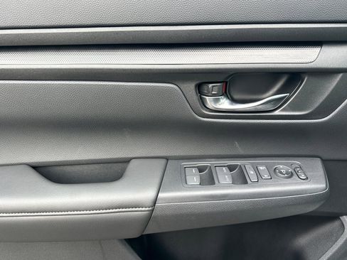 Used 2025 Honda CR-V EX image 14