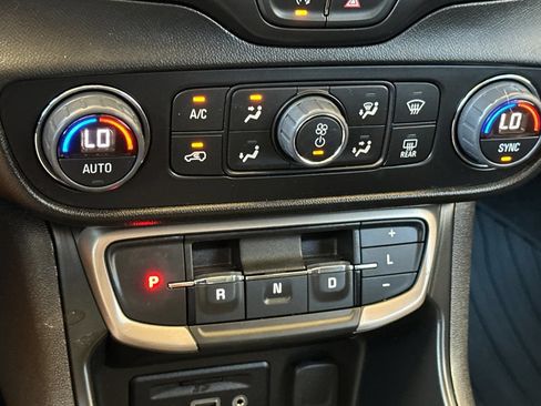Certified 2023 GMC Terrain Denali AWD/4WD image 22