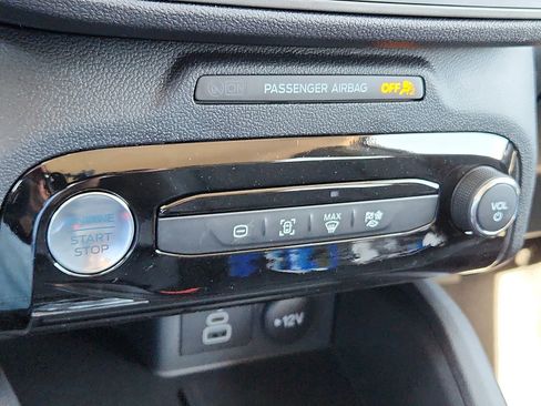 Used 2026 Ford Escape SE FWD image 15