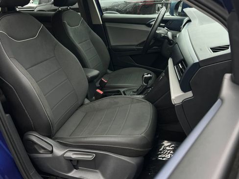 Used 2024 Volkswagen Taos SE image 10