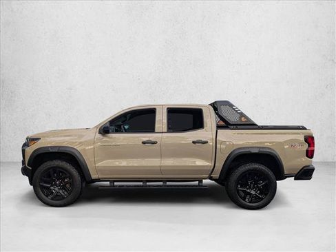 Used 2023 Chevrolet Colorado Trail Boss w/ Advanced Trailering Package AWD/4WD image 2