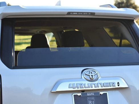 Used 2019 Toyota 4Runner 4WD image 17