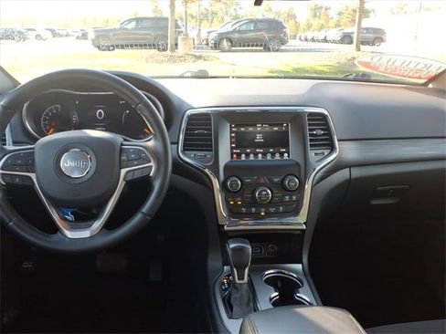 Certified 2020 Jeep Grand Cherokee Laredo image 11