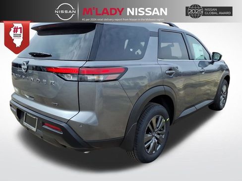 New 2026 Nissan Pathfinder SV image 7