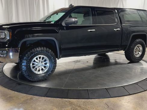 Used 2017 GMC Sierra 1500 SLT w/ SLT Premium Package image 5
