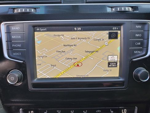 Used 2016 Volkswagen GTI Autobahn w/ Lighting Package (SEL) image 23