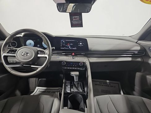 Certified 2023 Hyundai Elantra SEL w/ Convenience Package FWD image 14