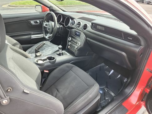 Used 2020 Ford Mustang Coupe RWD image 20
