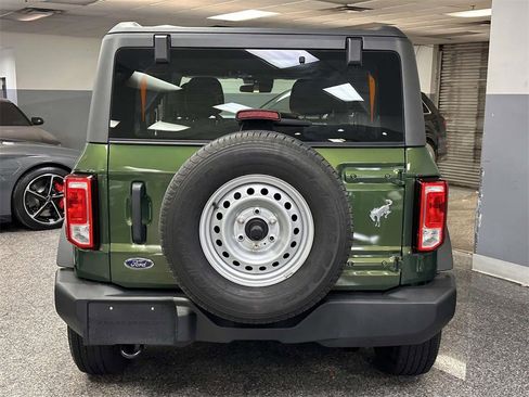 Used 2023 Ford Bronco Base image 3