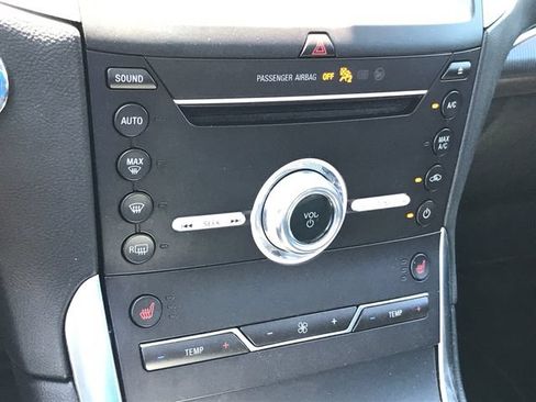 Used 2019 Ford Edge Titanium w/ Cold Weather Package AWD/4WD image 13