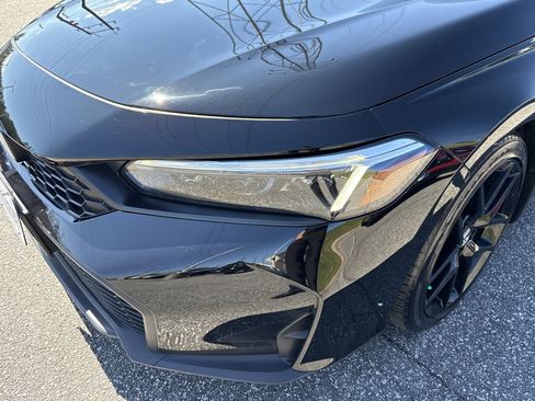 Certified 2025 Honda Civic Sport image 6