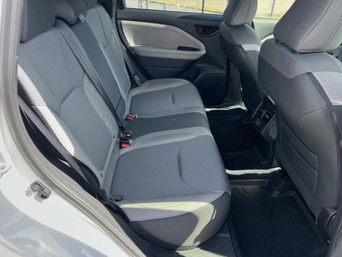 Used 2025 Subaru Forester Premium w/ Convenience Package #1 image 15