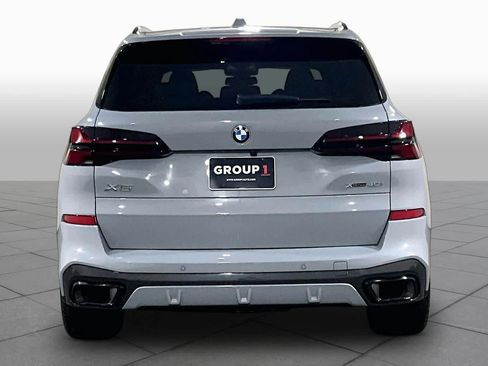Used 2024 BMW X5 xDrive40i w/ M Sport Package AWD/4WD image 4