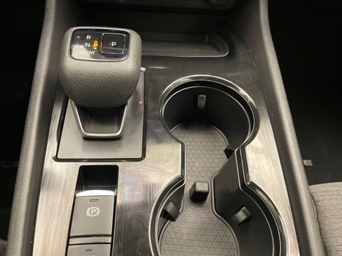 Used 2021 Nissan Rogue SV FWD image 17