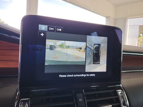 Used 2019 Lincoln Navigator Reserve AWD/4WD image 24