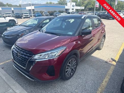 Used 2024 Nissan Kicks SV FWD image 1