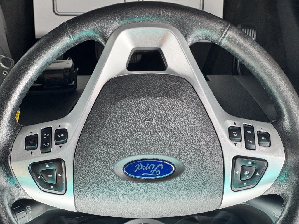 Used 2015 Ford Explorer XLT w/ Equipment Group 202B FWD image 22