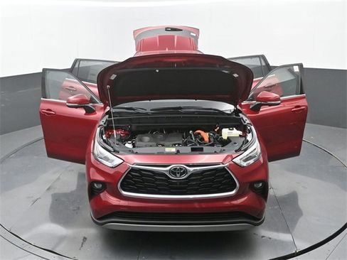 New 2026 Toyota Highlander Platinum image 34
