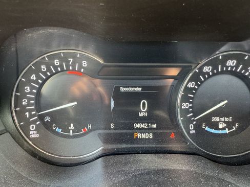 Used 2019 Lincoln MKC Select w/ Select Plus Package FWD image 7