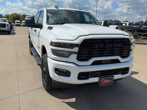 Used 2026 RAM 2500 Big Horn AWD/4WD image 3