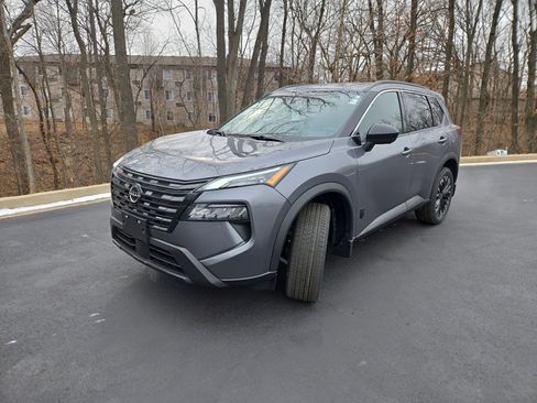 New 2026 Nissan Rogue Dark Armor image 4