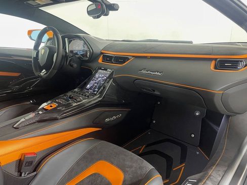 Used 2020 Lamborghini Sian Coupe image 17