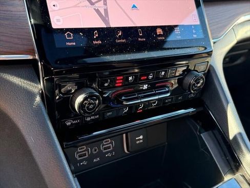 New 2025 Jeep Grand Cherokee Summit image 43