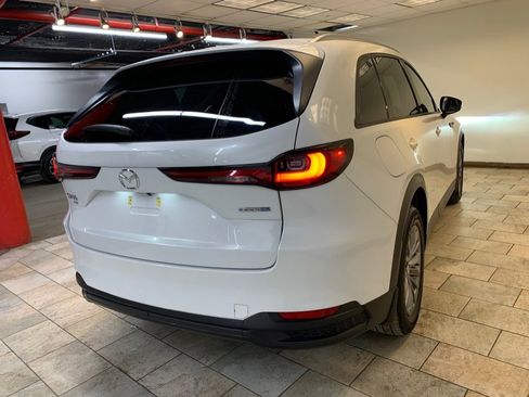 Used 2024 MAZDA CX-90 Plug-In Hybrid w/ Preferred AWD/4WD image 8