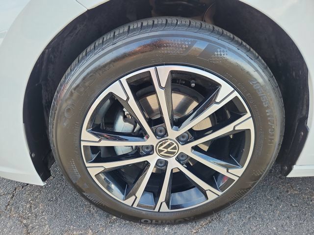 Used 2024 Volkswagen Jetta Sport FWD image 14