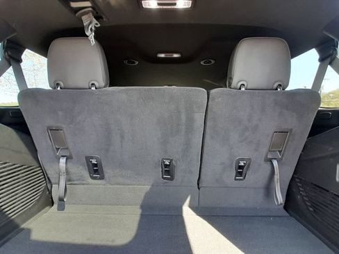 Used 2024 GMC Yukon SLT AWD/4WD image 57